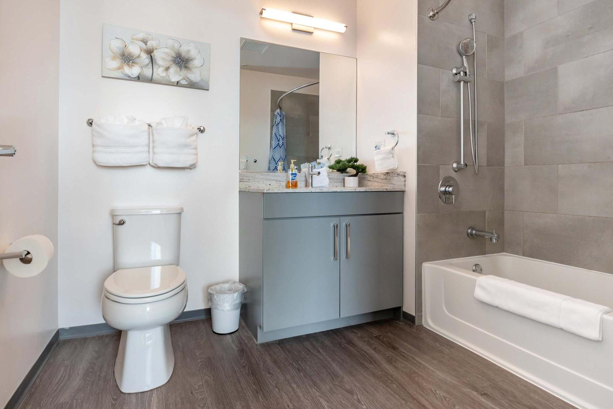 Brand New 2br Escape Apartment Chicago