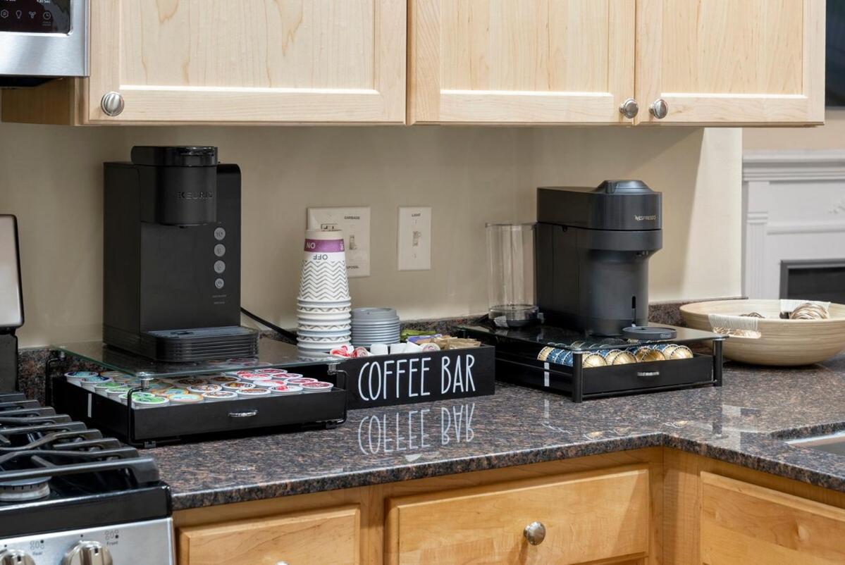 Apartment Modern 2br 10 Min To Downtown & United Center - Free Parking