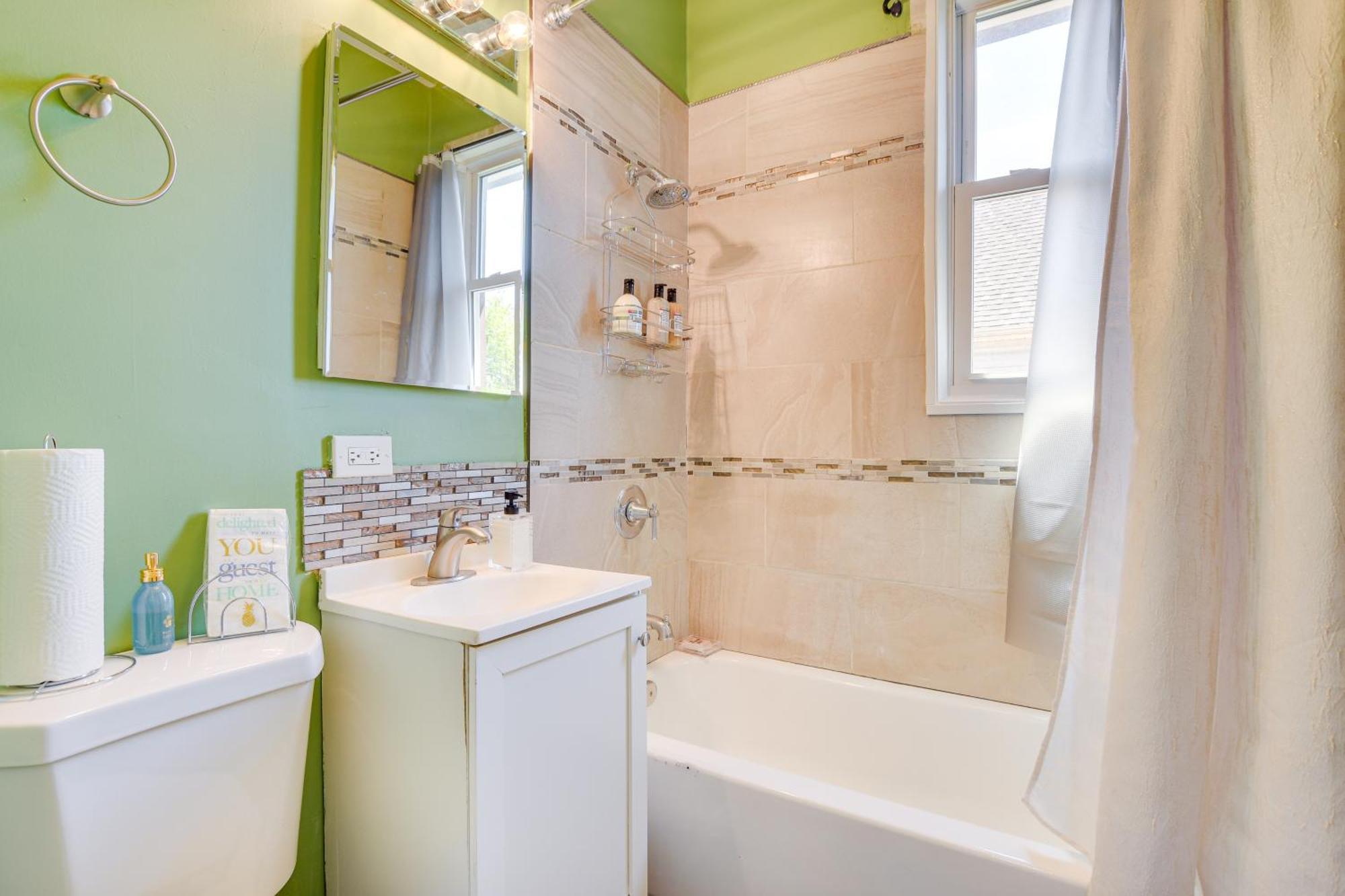 Apartamento Walk To Metra Long-term Getaway In Chicago! *