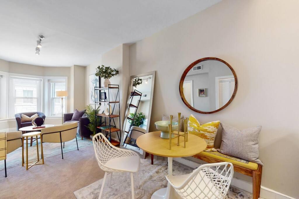 Chic River North Retreat * Chicago