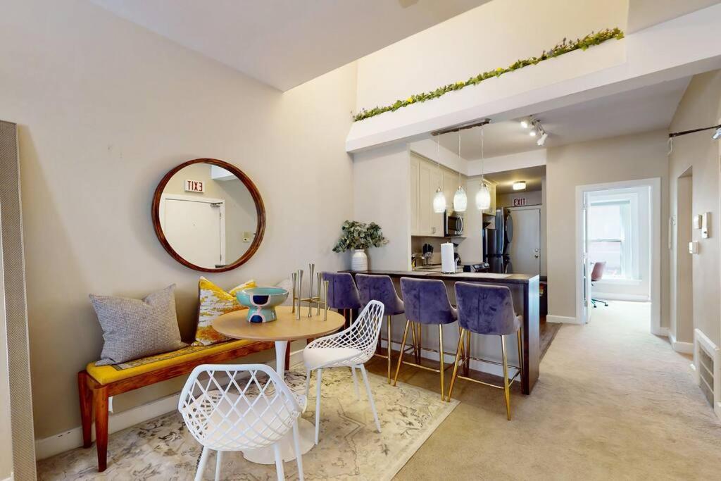 Chic River North Retreat Apartment