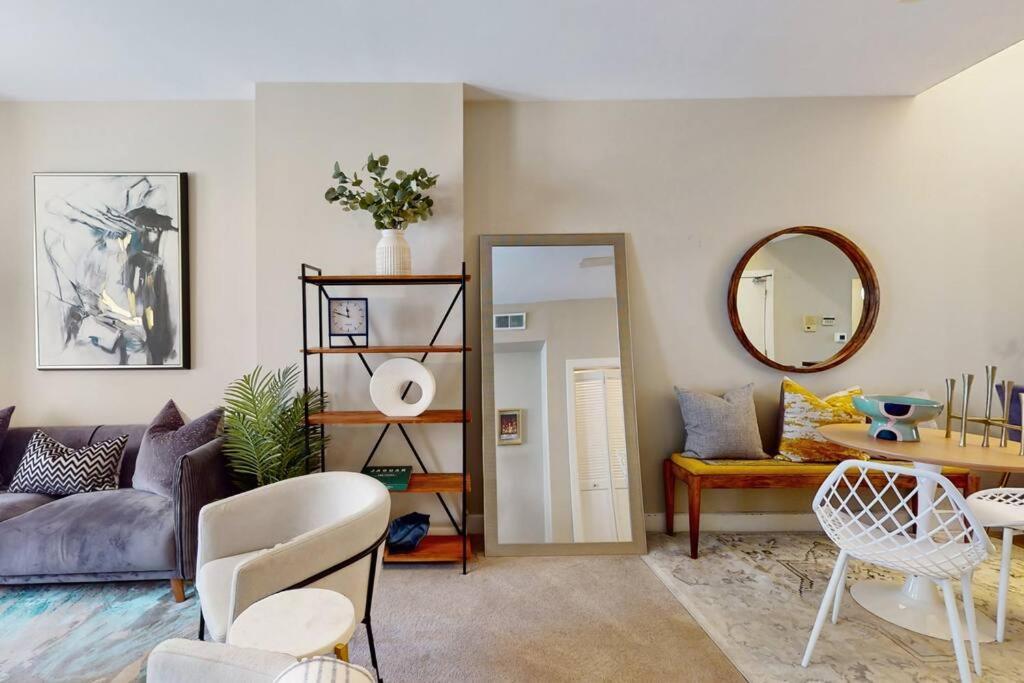 Chic River North Retreat Apartment Chicago