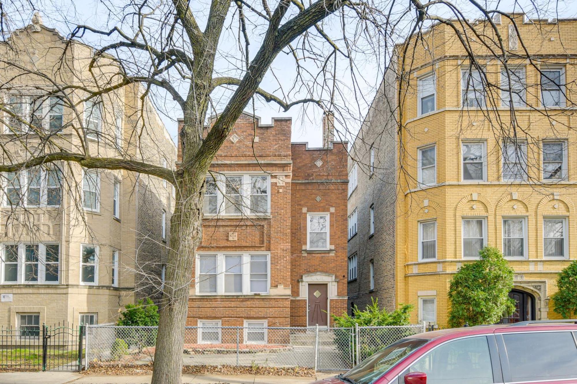 Apartment Walk To Devon Avenue And Warren Park Apt! *