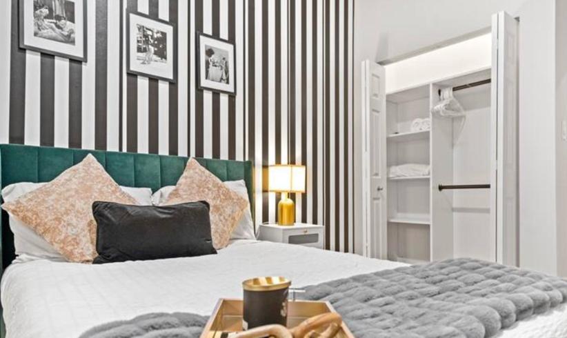 2 Bd 2 Ba Bucktown Safari Flat Apartment