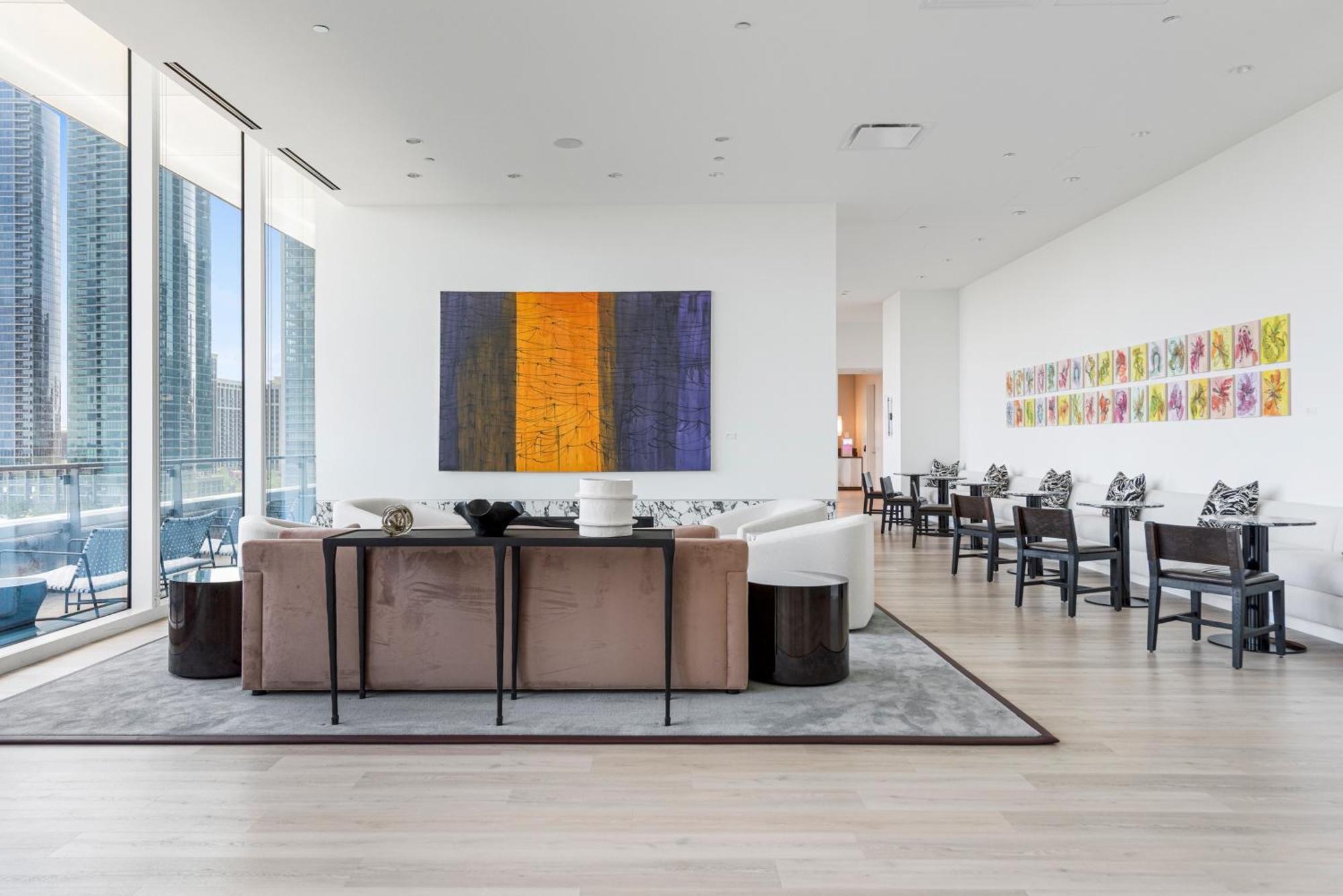 Apartment Lux Apts With Views And Amenities *