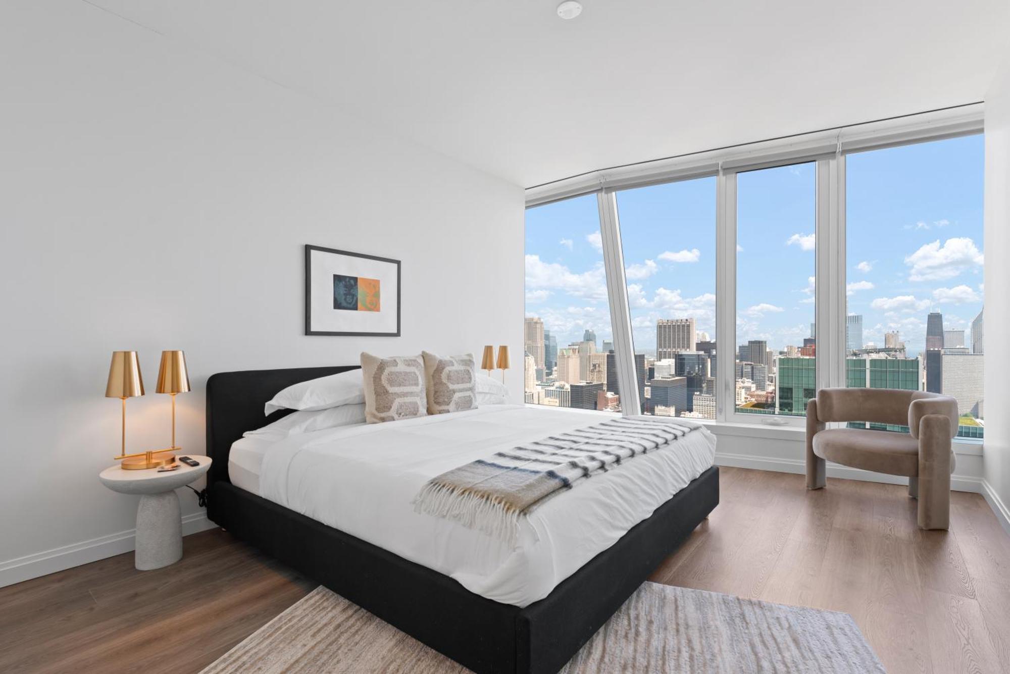 Lux Apts With Views And Amenities * Chicago