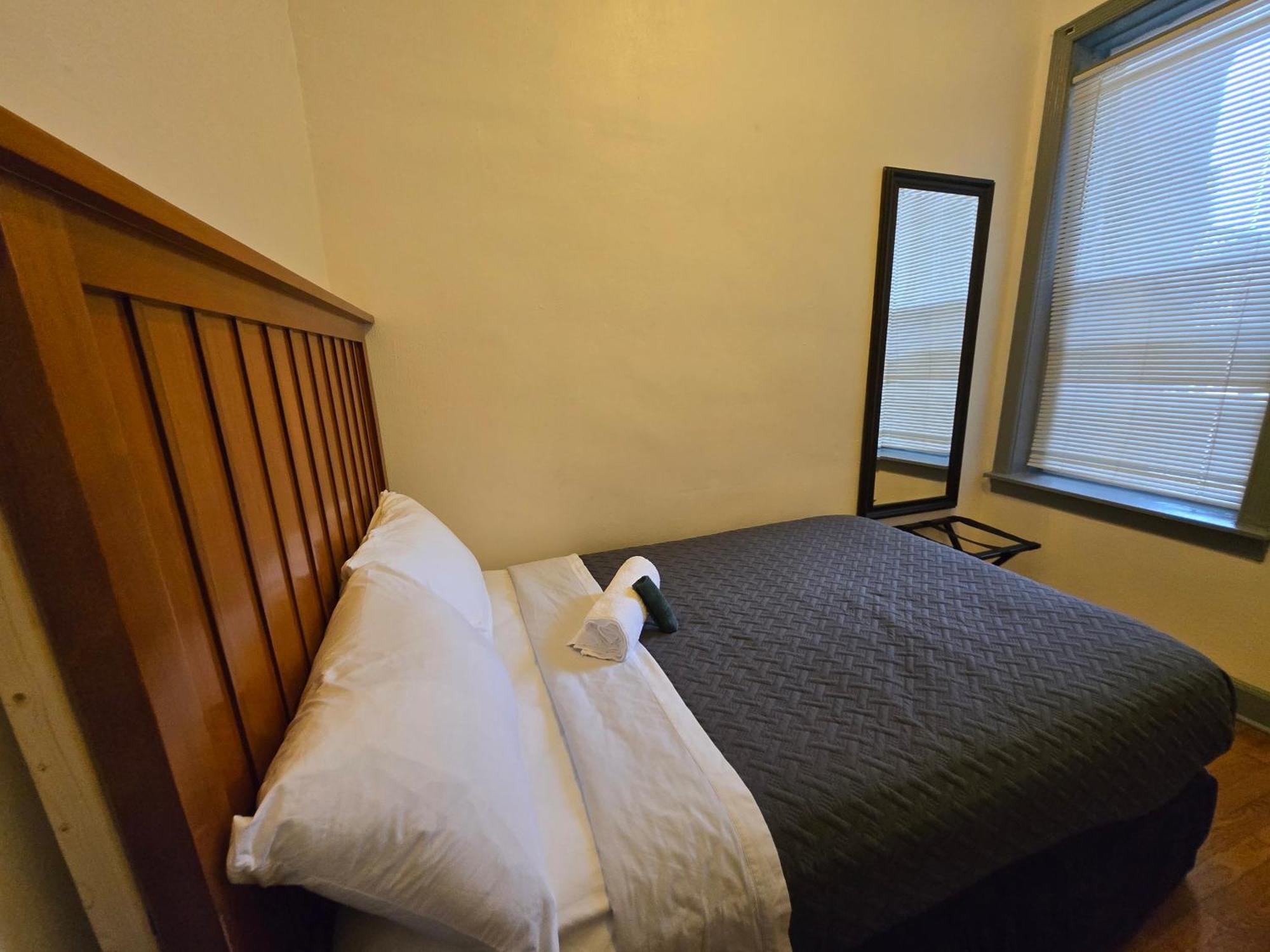 Stay Chicago Hostel *