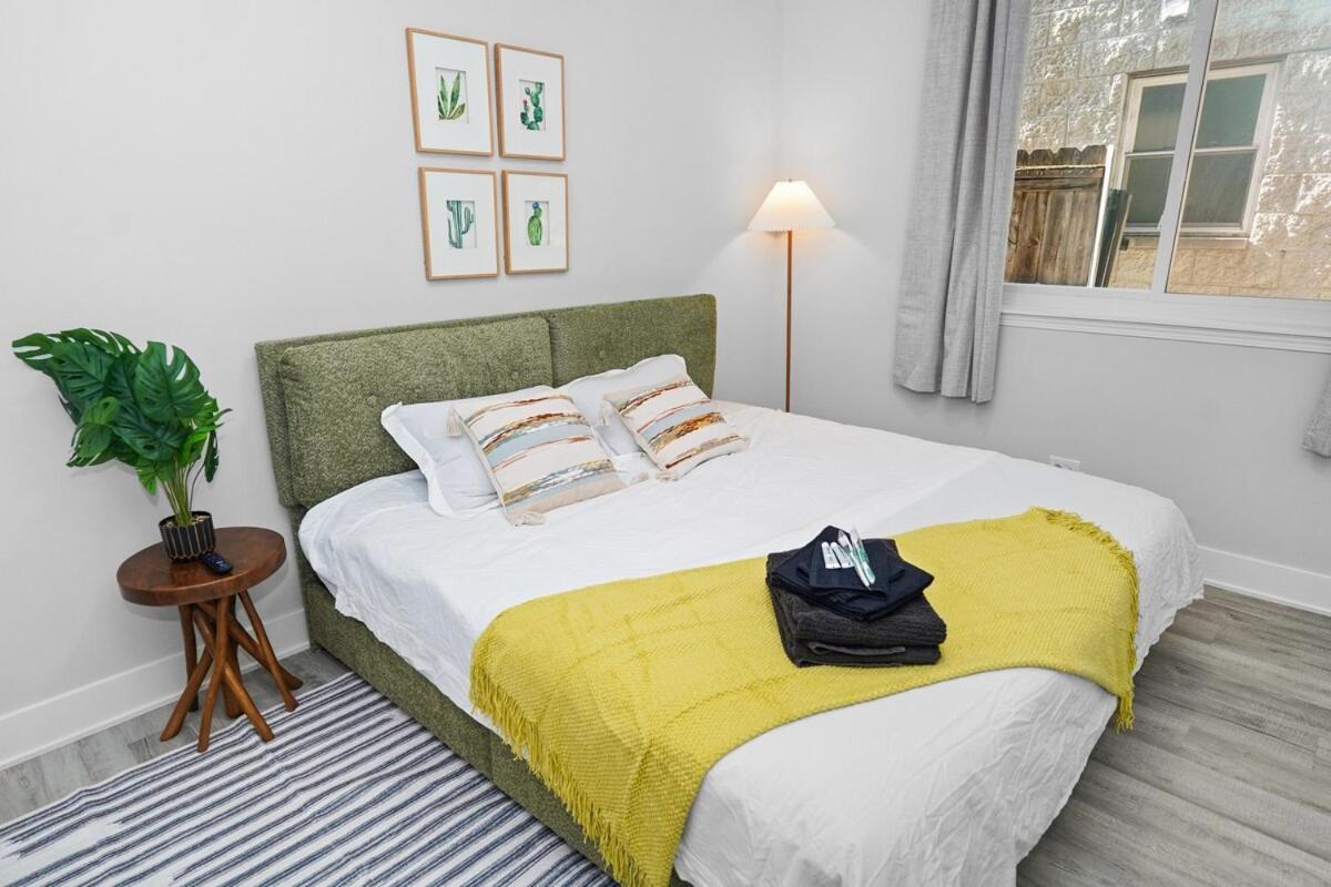 Appartement Cozy 3br Retreat Sleeps 8 With Free Parking Near Of Illinois Chicago, Medical District & West Loop Chicago