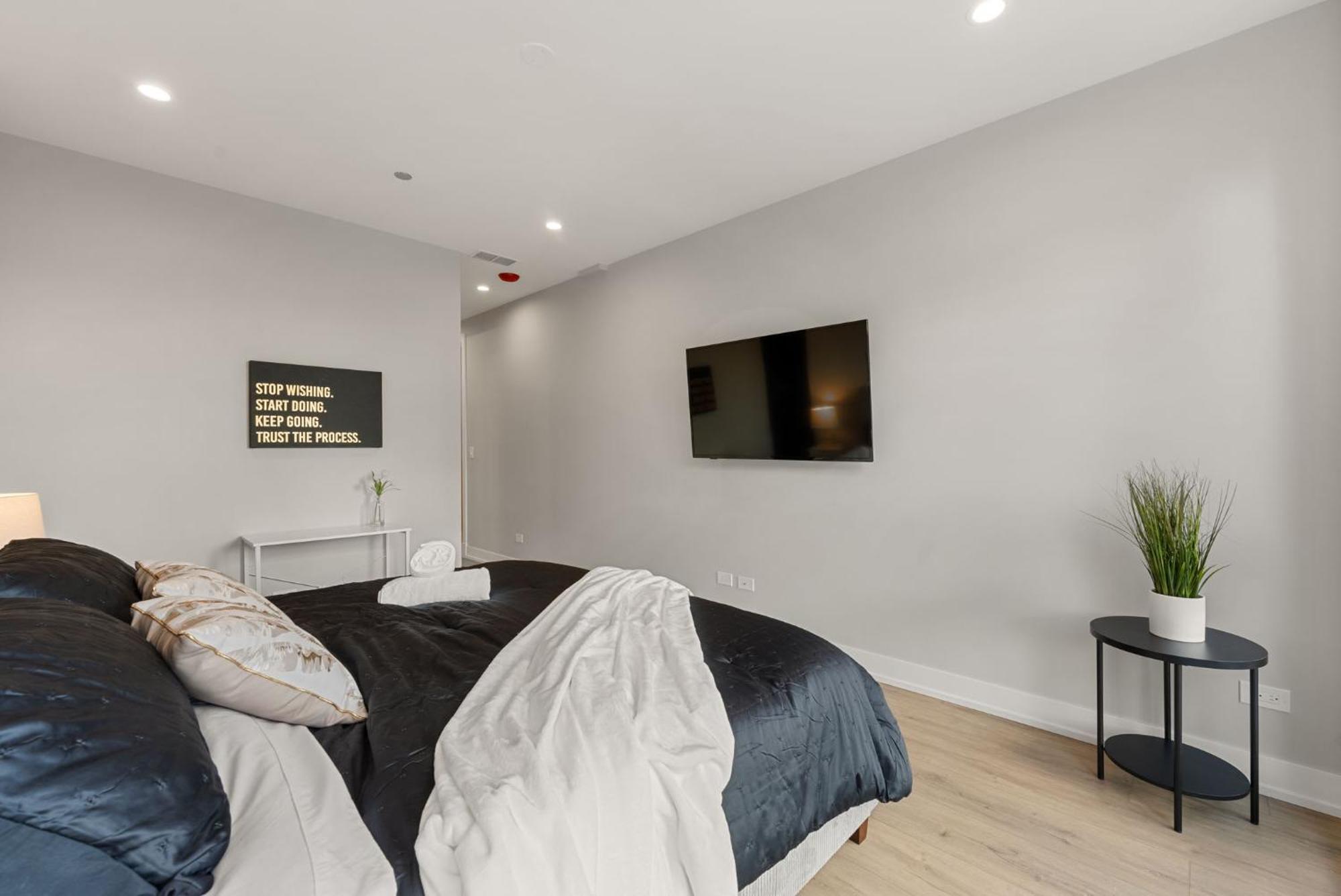 Apartment Bright 2bed 2bath In Brand New Pilsen Development *