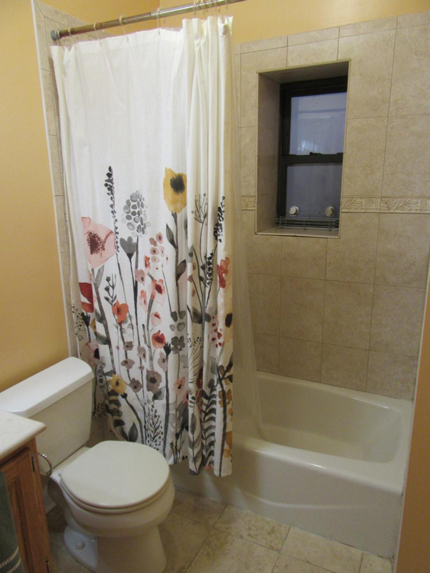 Hyde Park Shared Apartment Chicago