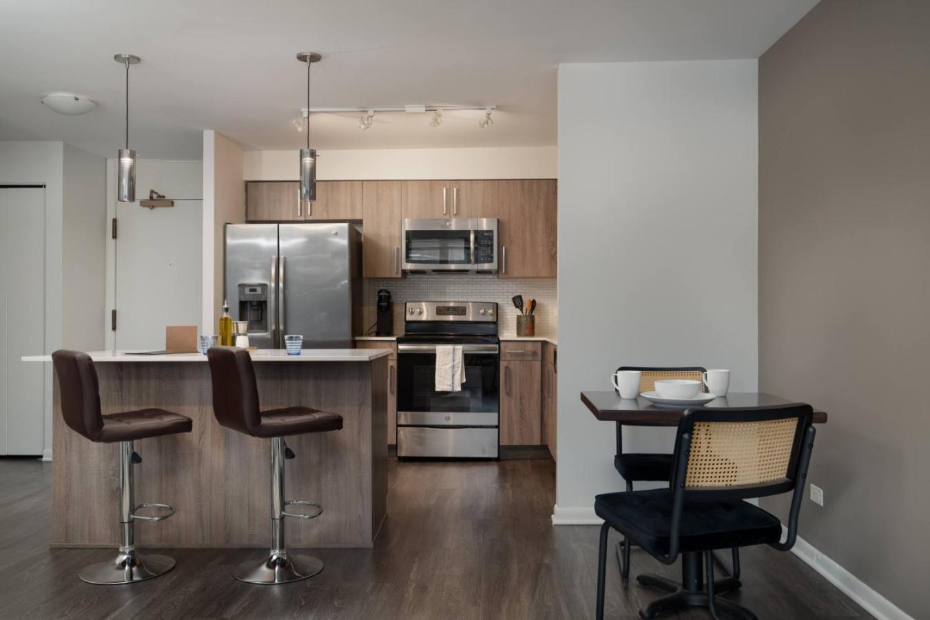 Flexhome Medical District 1br With Parking, Pool, Gym, Amenities Galore - Chi30 *