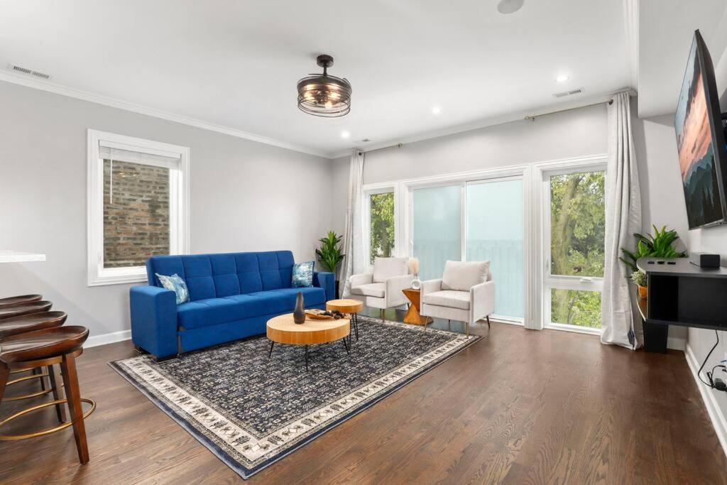 Luxhome 8 Mins Downtown *