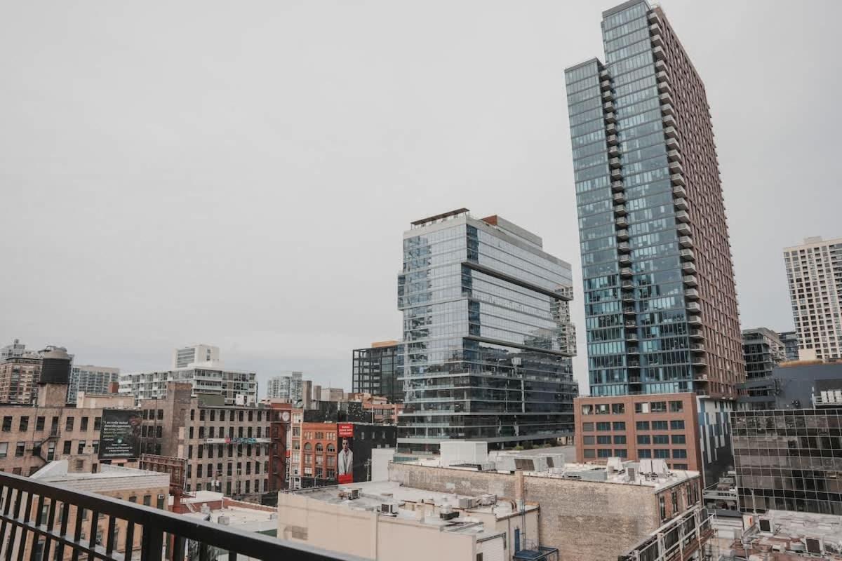 River North Private Balcony With In And Out Parking Apartment Chicago