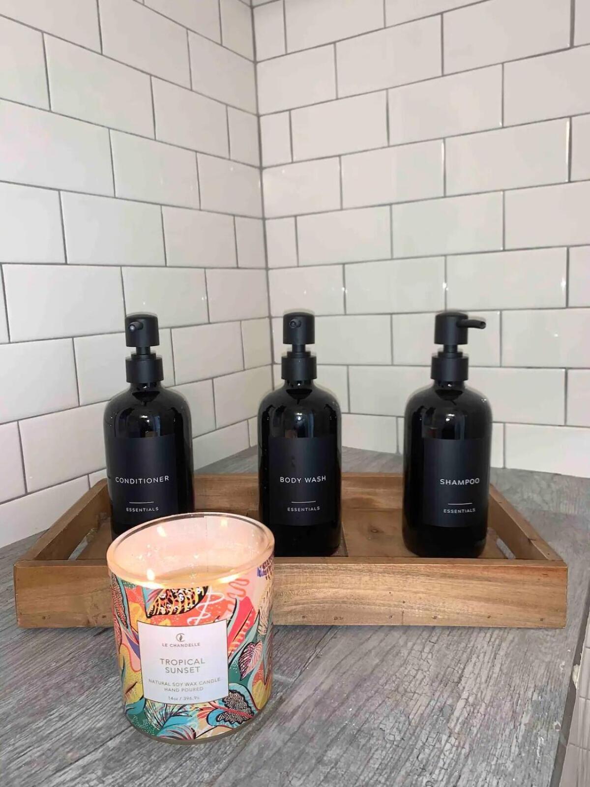 Apartment Tropical Boho Oasis Chicago