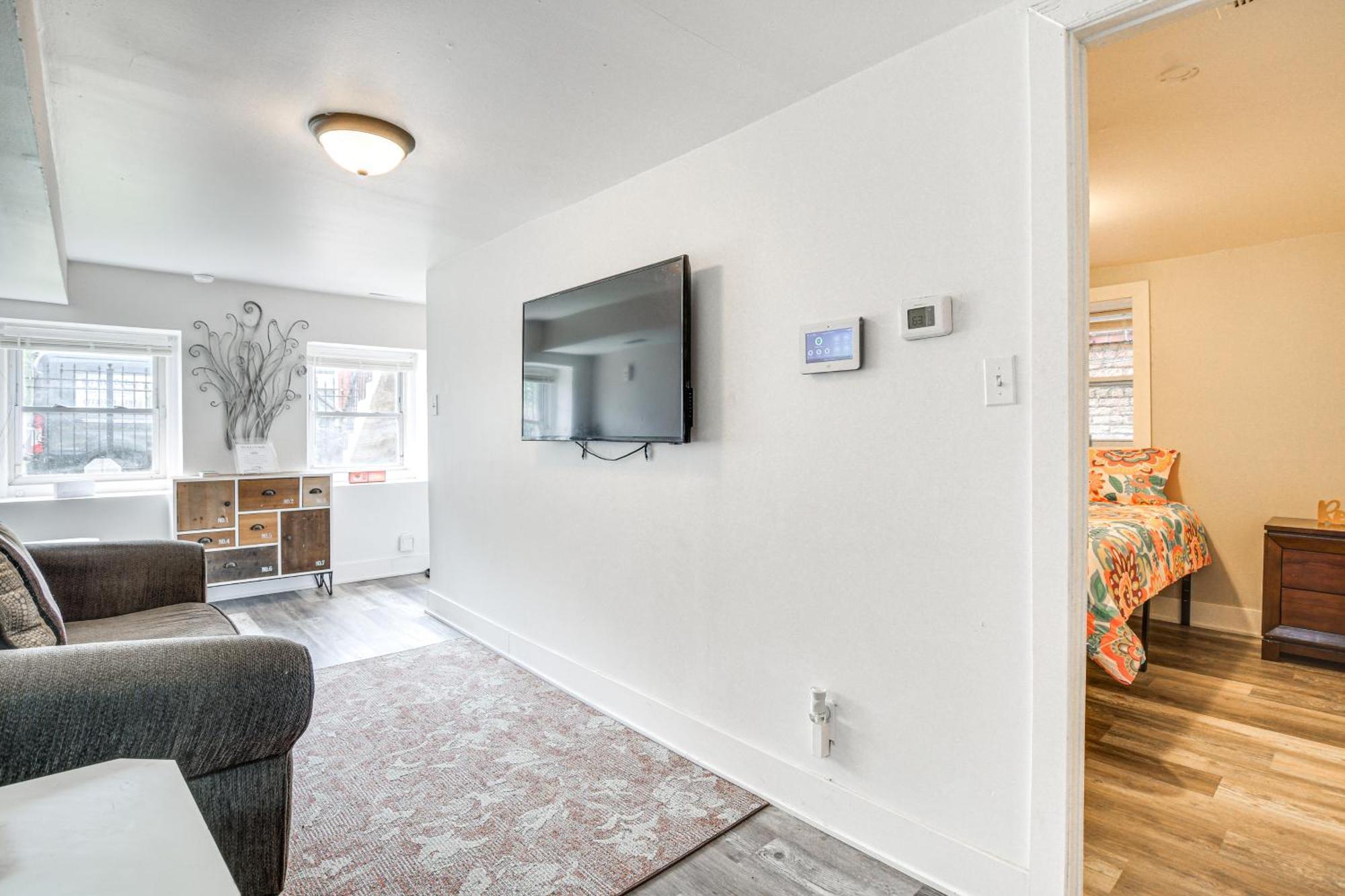 Apartment Less Than 2 Mi To Uchicago Pet-friendly Getaway With Yard Chicago