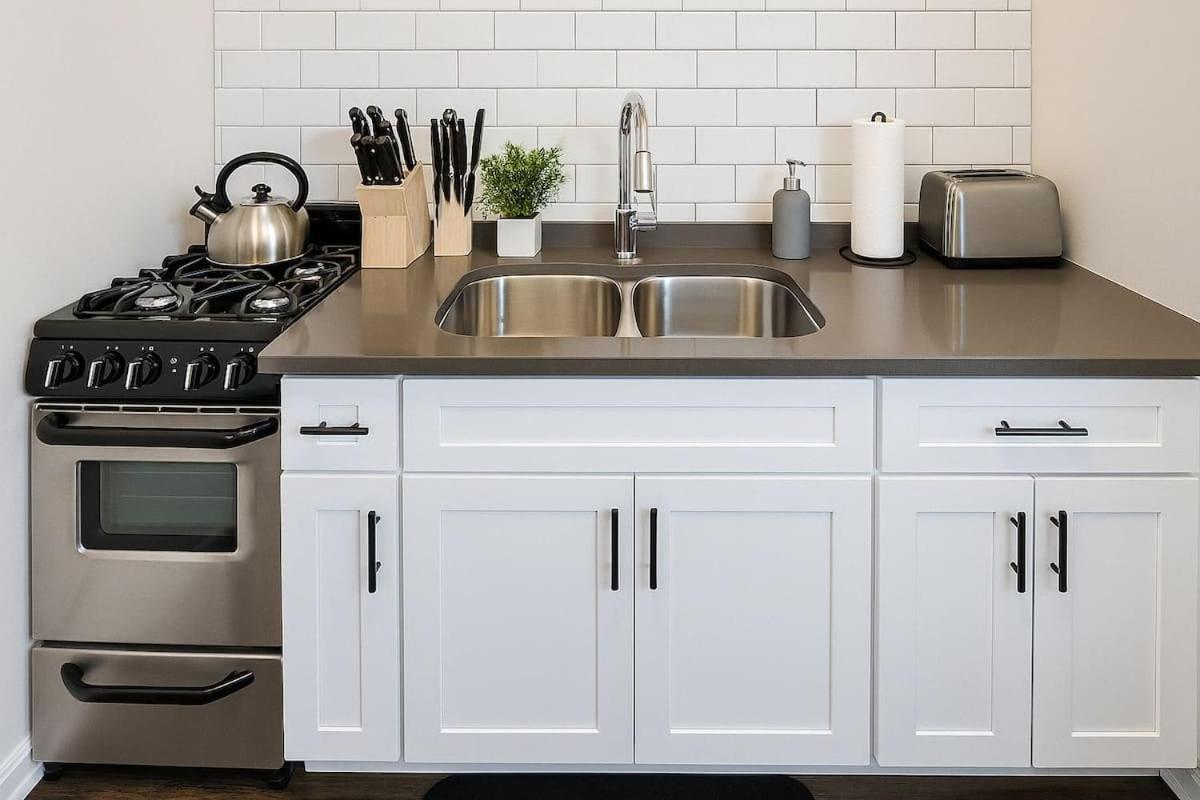 Trendy In Vibrant Area - Bs007 Chicago