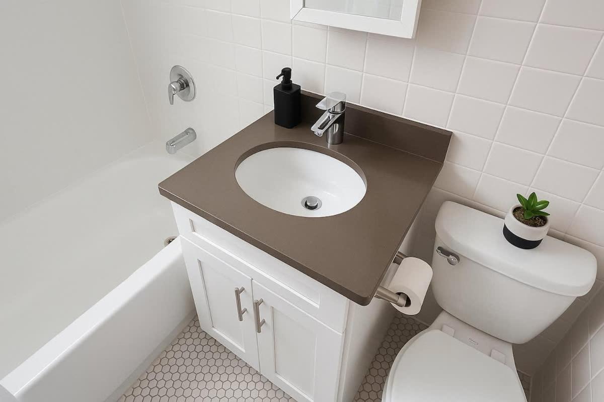 Trendy In Vibrant Area - Bs007