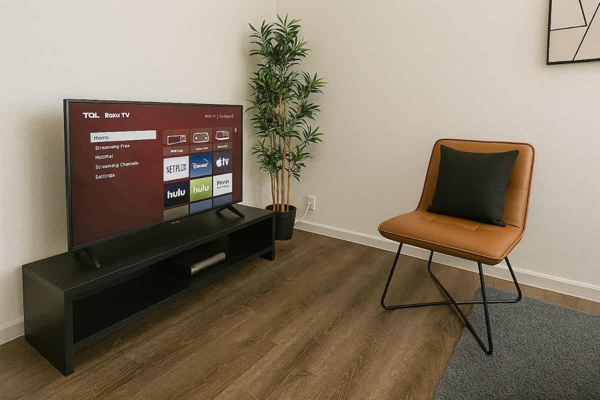 Apartment Trendy In Vibrant Area - Bs007