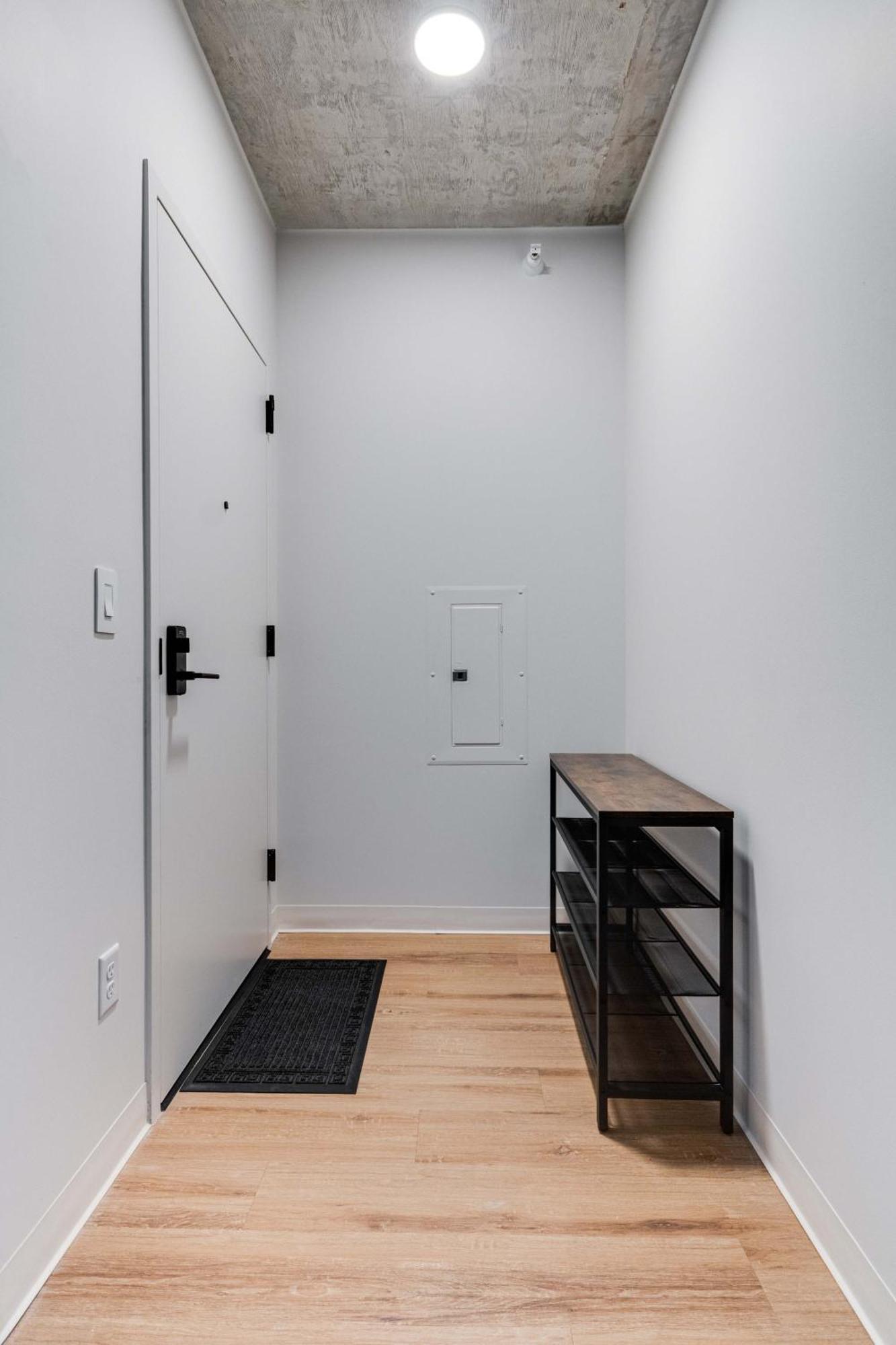 South Loop Rooftop With In And Out Parking 2 *