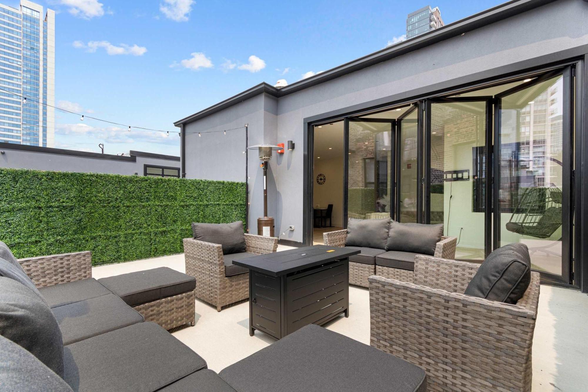 River North Private Deck With In And Out Parking Chicago