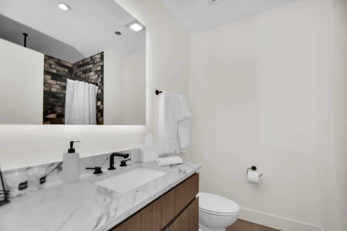 River North Rooftop With In And Out Parking 3 * Chicago