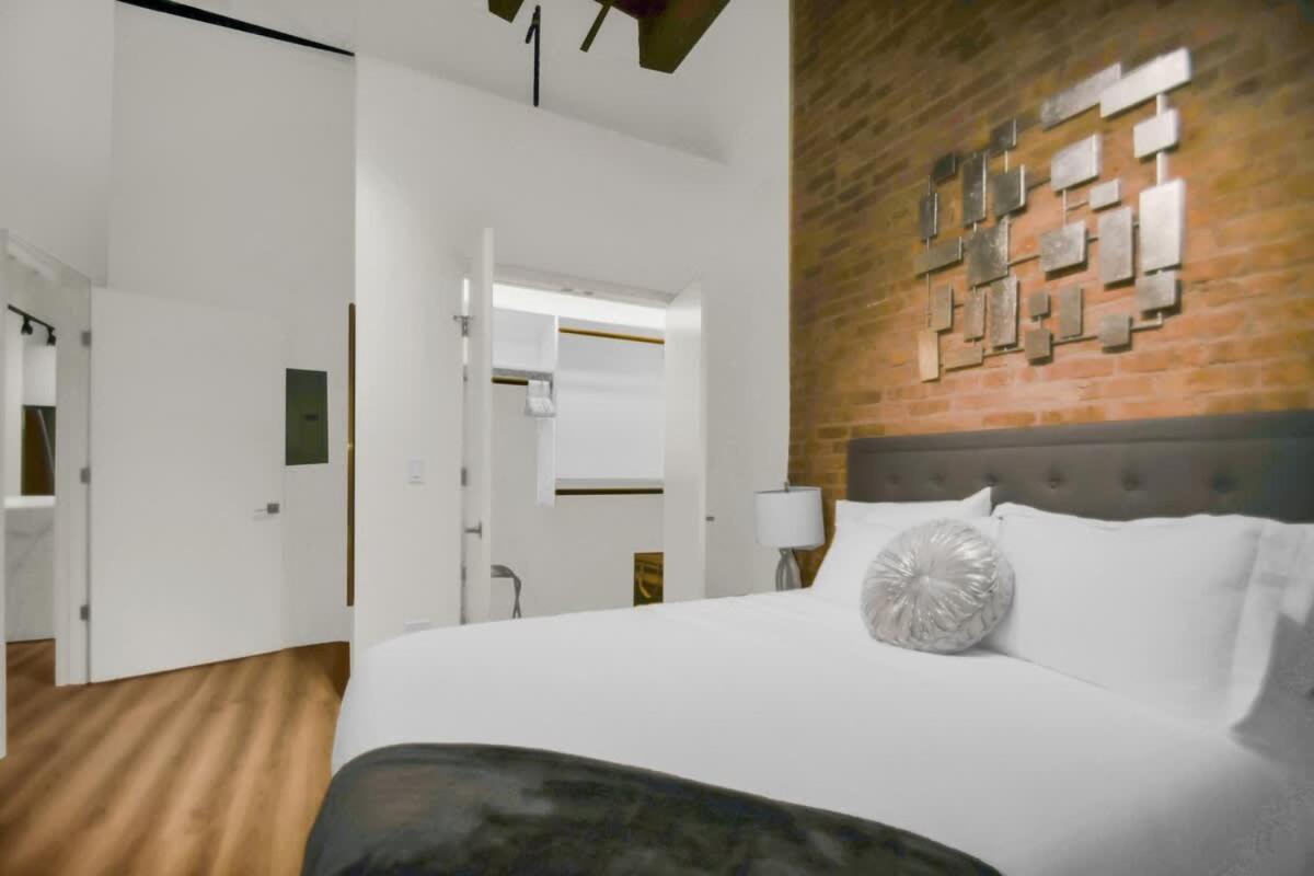 River North Rooftop With In And Out Parking 3 Chicago