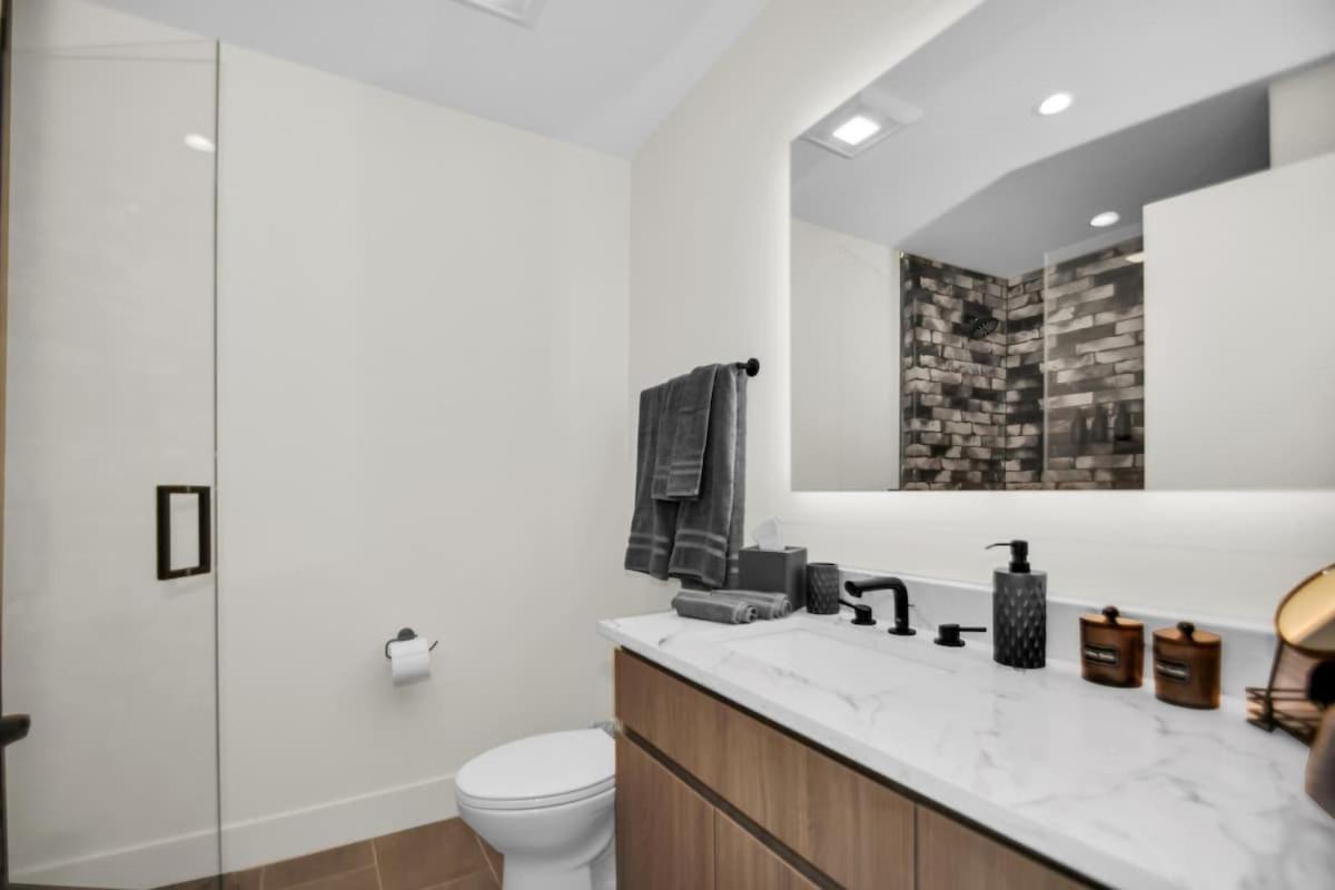 River North Rooftop With In And Out Parking 3 Apartment