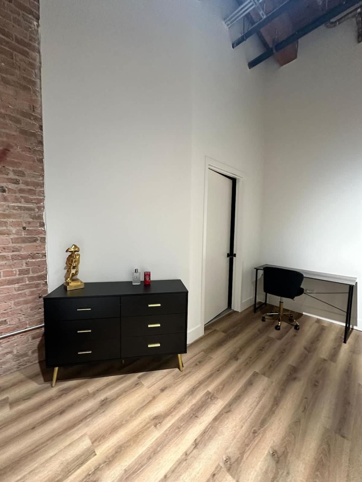 River North Rooftop With In And Out Parking 3 *