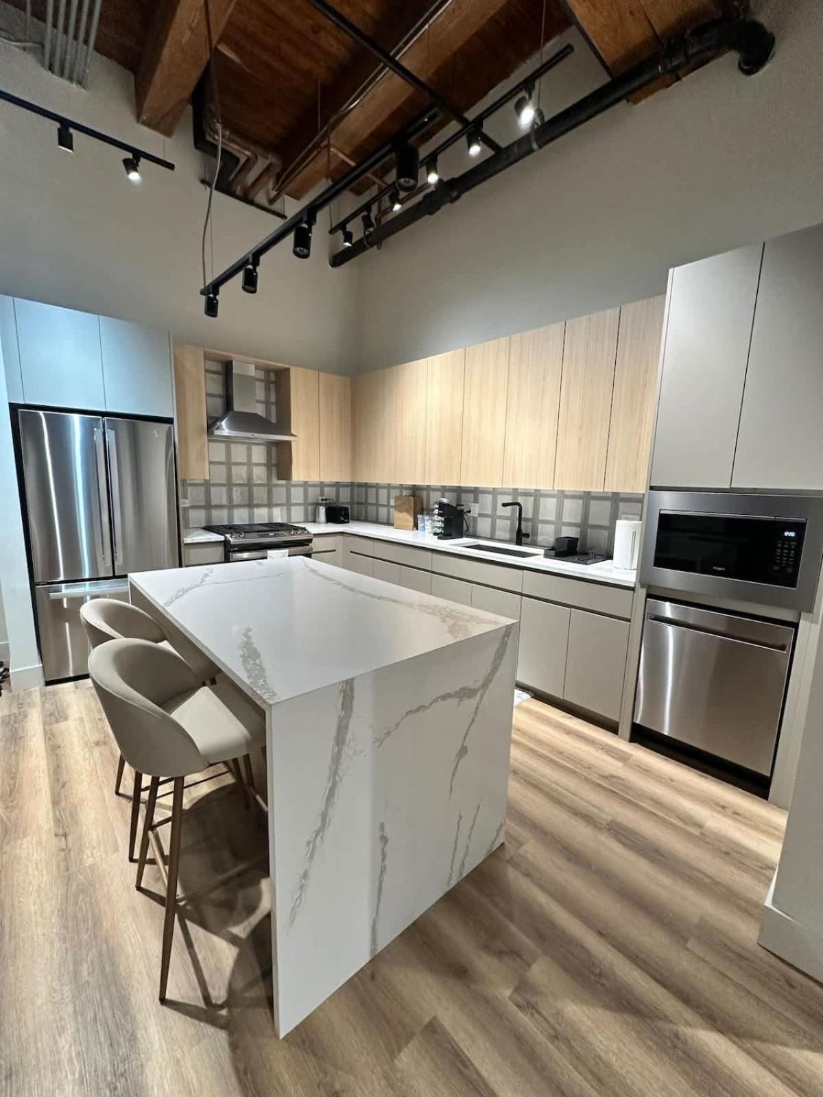 River North Rooftop With In And Out Parking 3 * Chicago