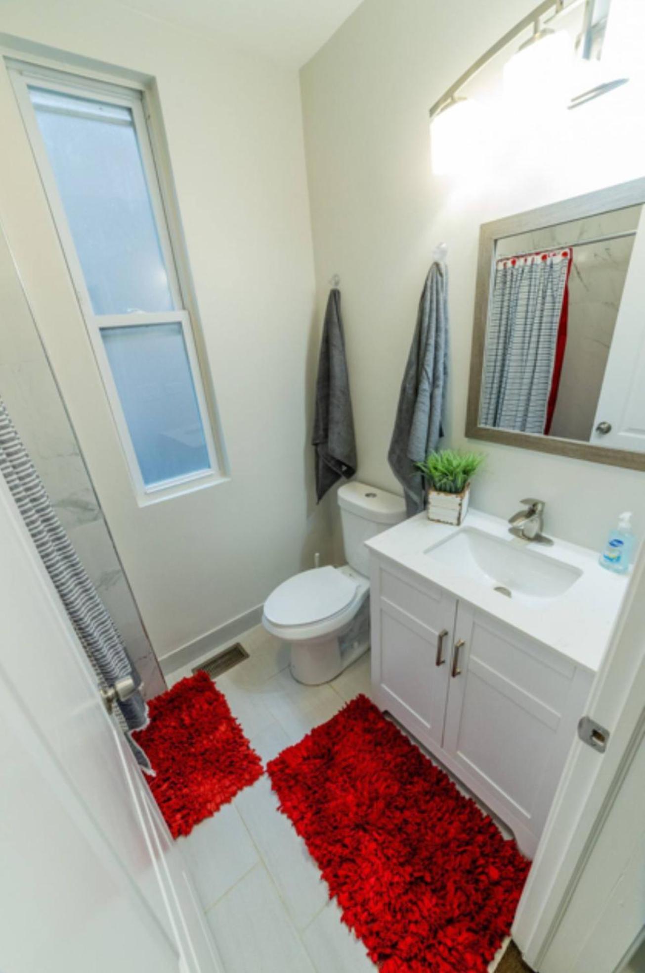 Bronzeville 42 Art & Hospitality * Chicago