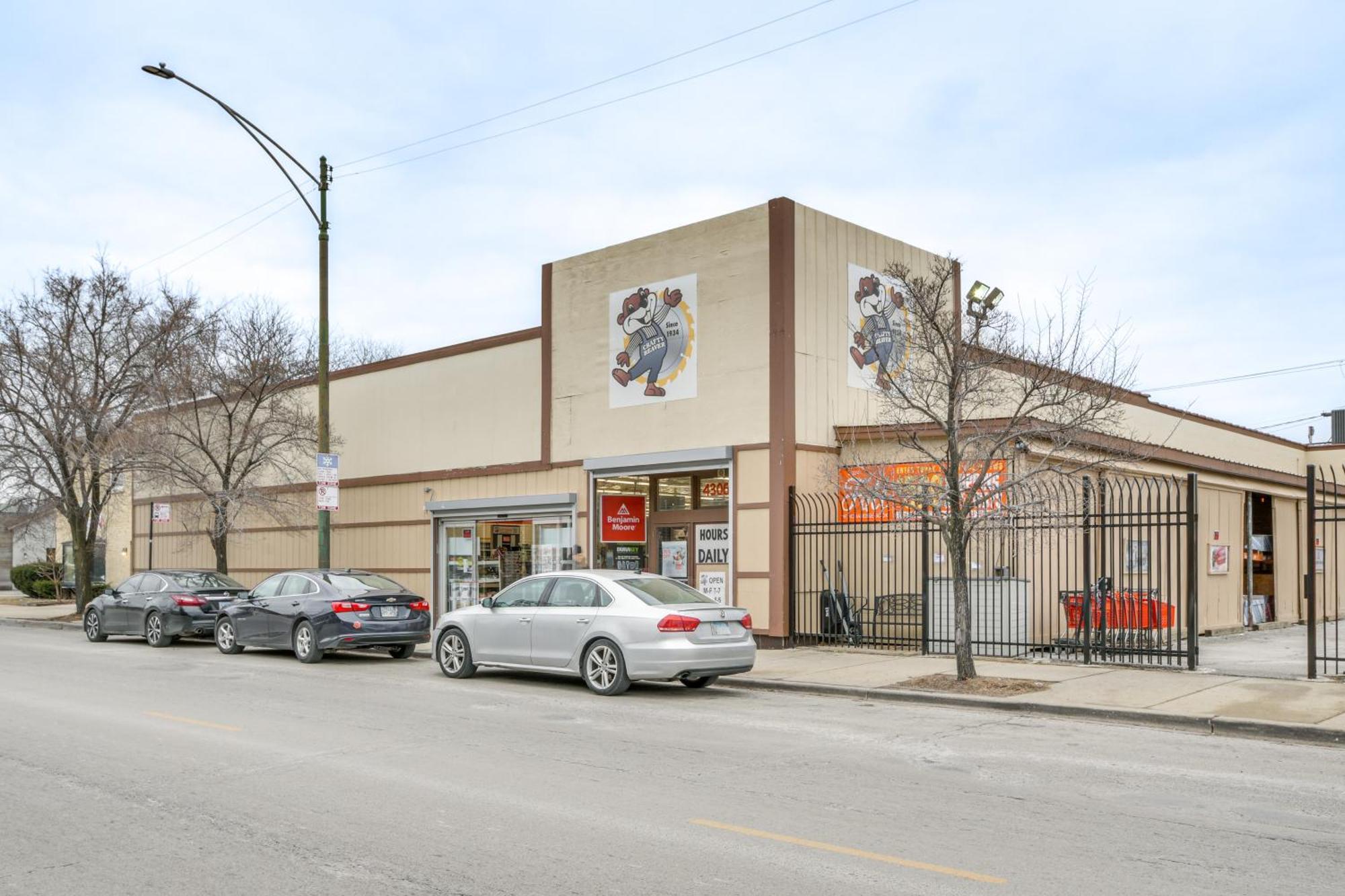 Steps To Shops And Eats In Portage Park! * Chicago