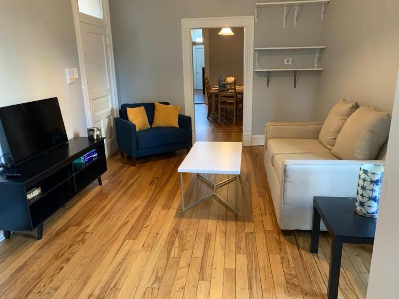 South Loop 3 Bedroom Apartment Chicago