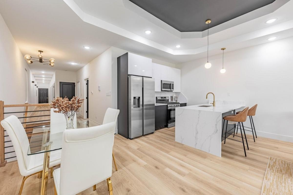 Spacious 3bdr Luxury Penthouse *