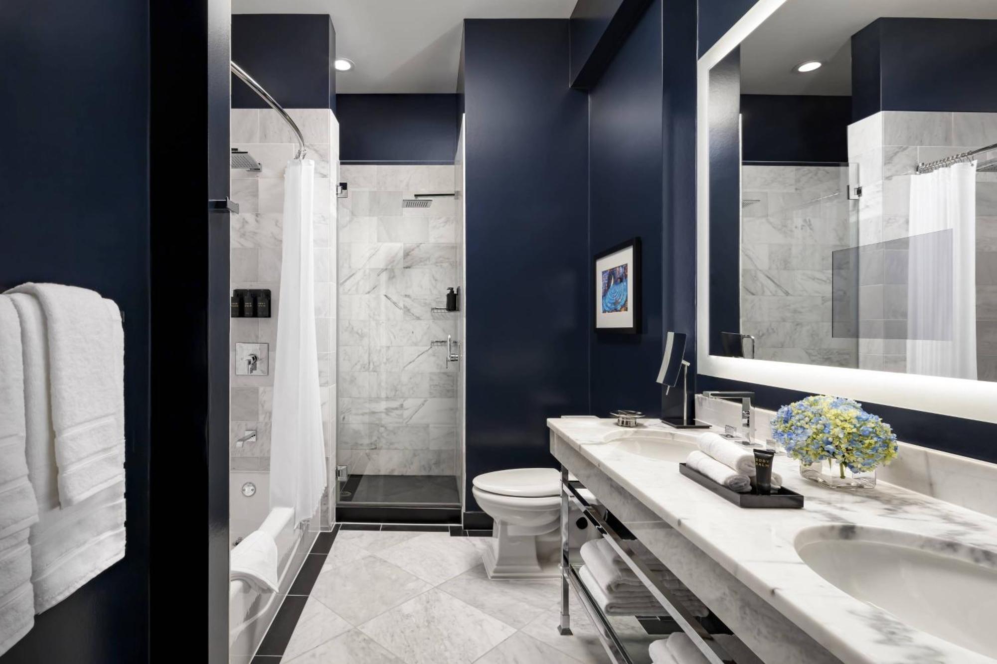 The Blackstone, Autograph Collection