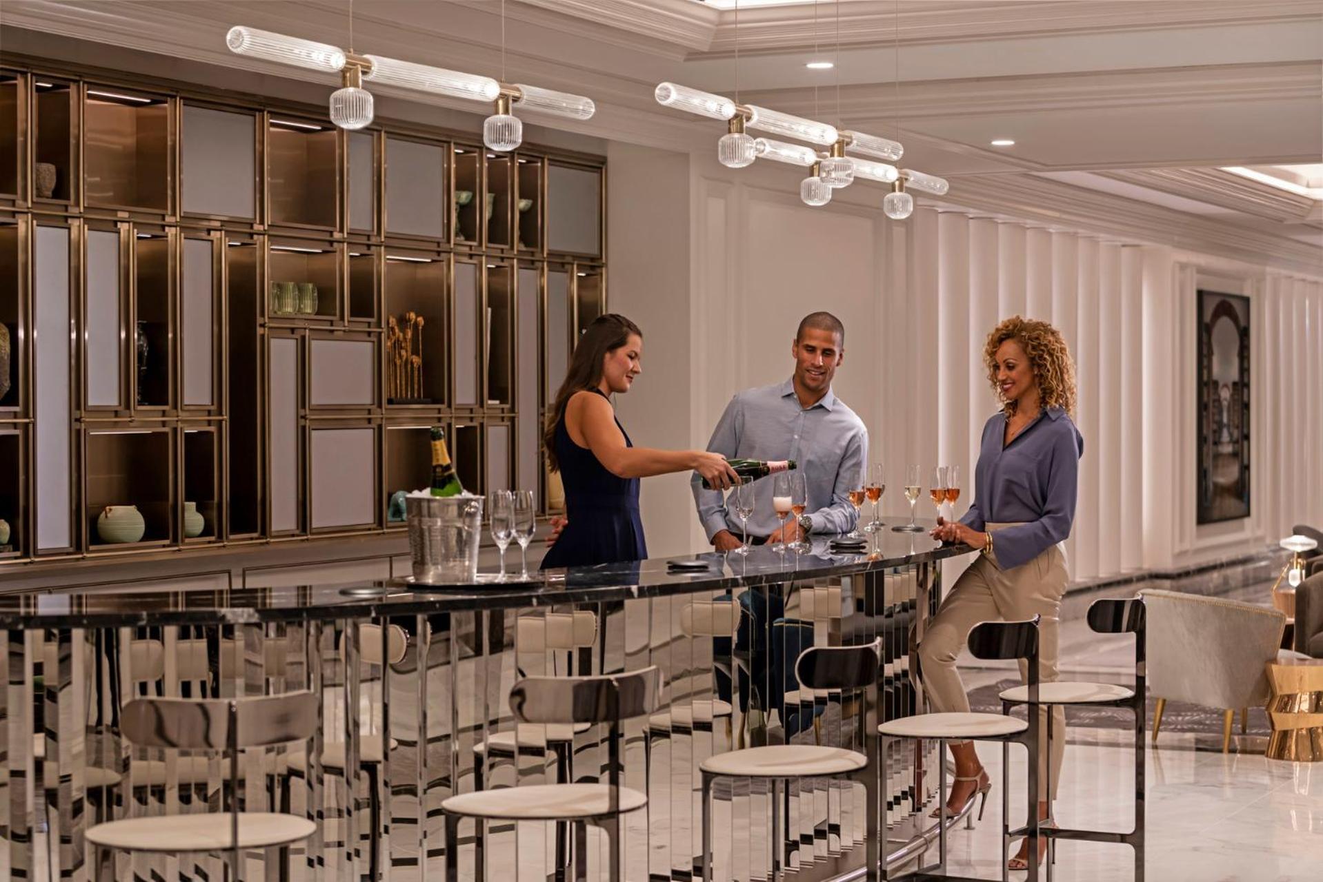 Four Seasons Hotel 5*