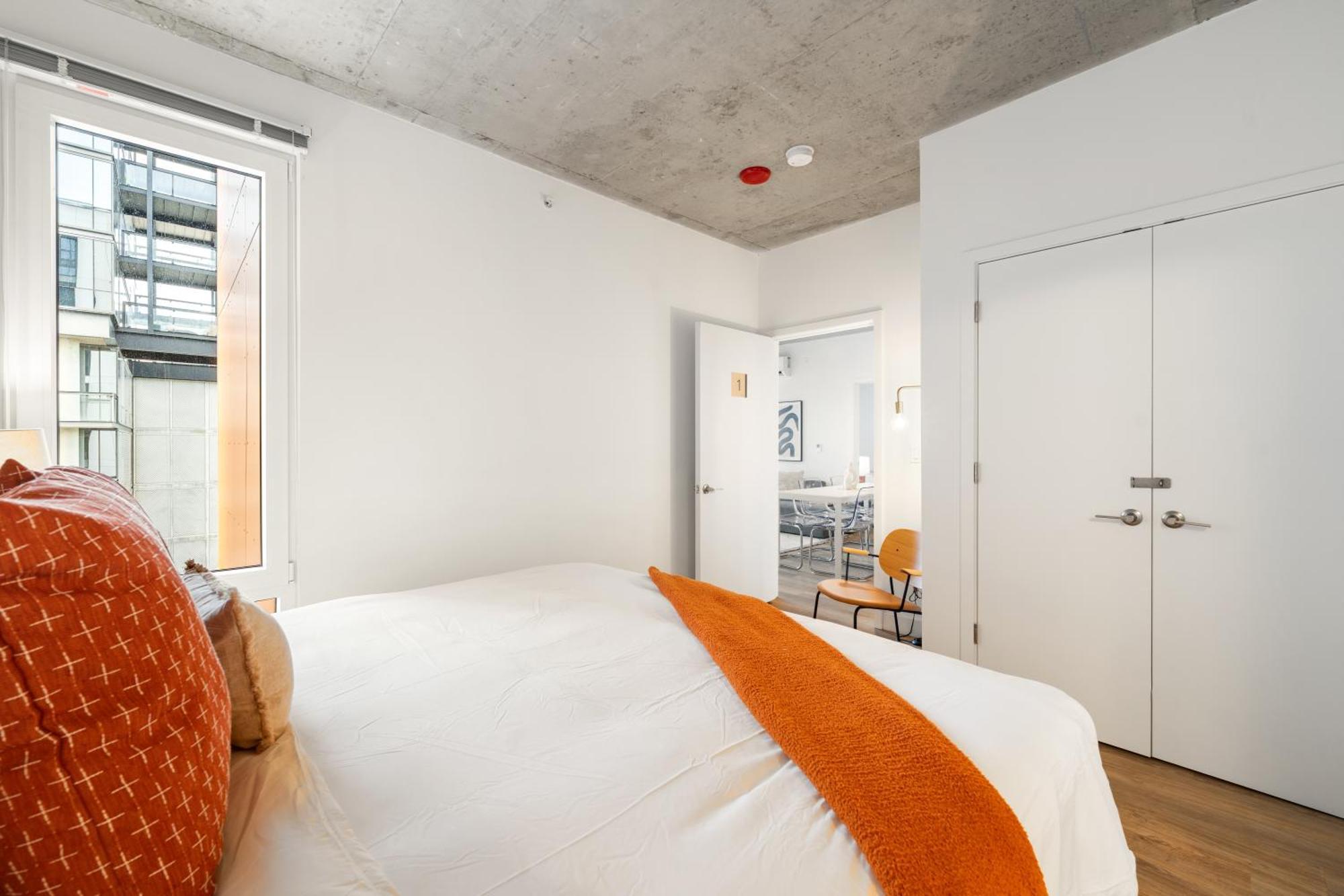 4br Corporate And Modern