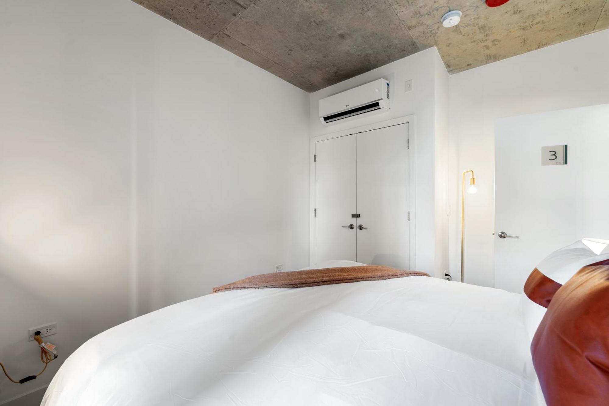4br Corporate And Modern