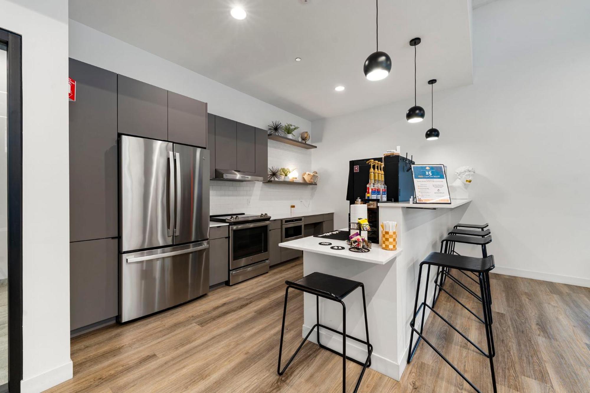 Hotel 4br Corporate And Modern