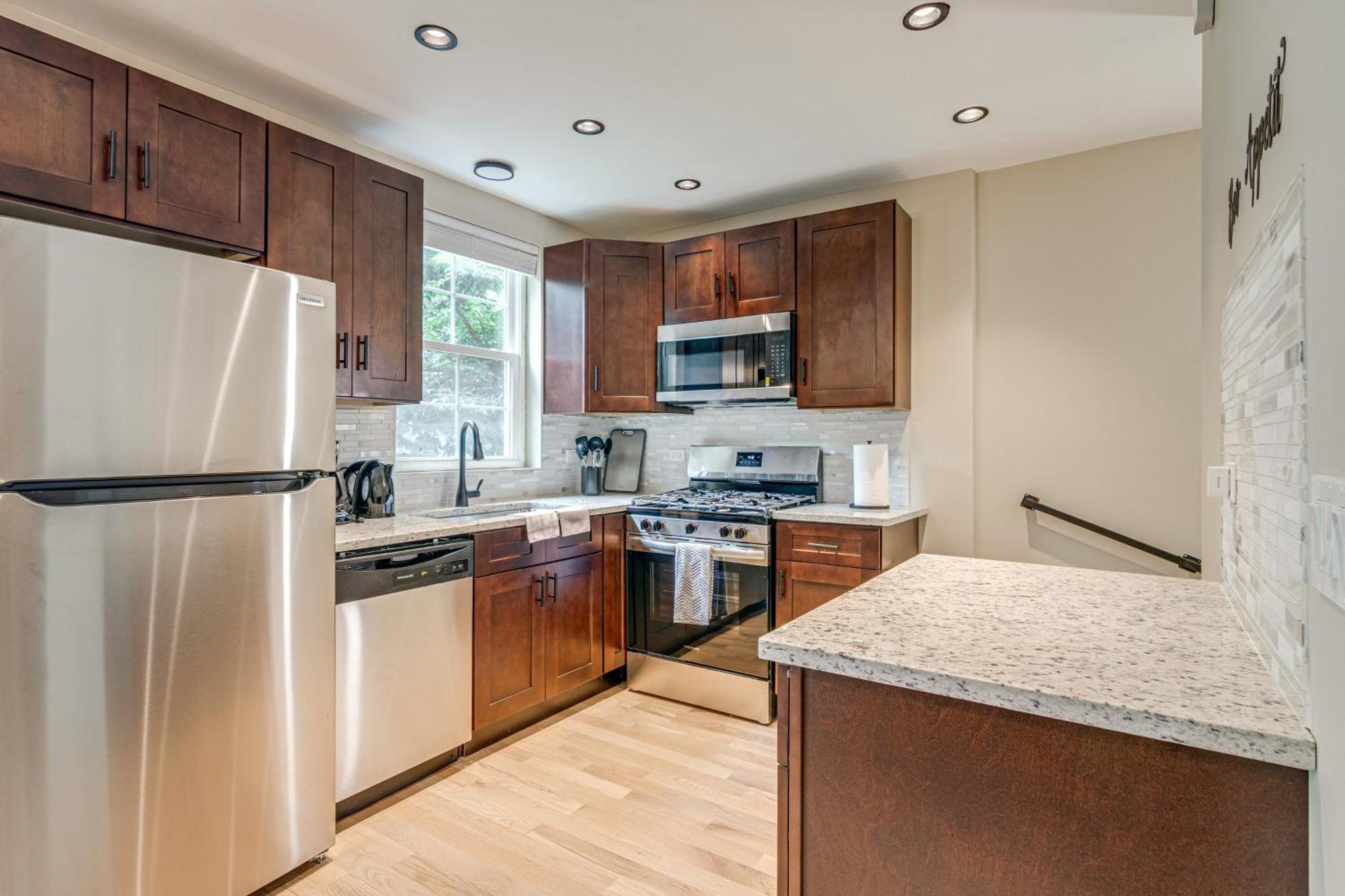 Holiday home 2 Mi To South Shore Urban Retreat With Yard