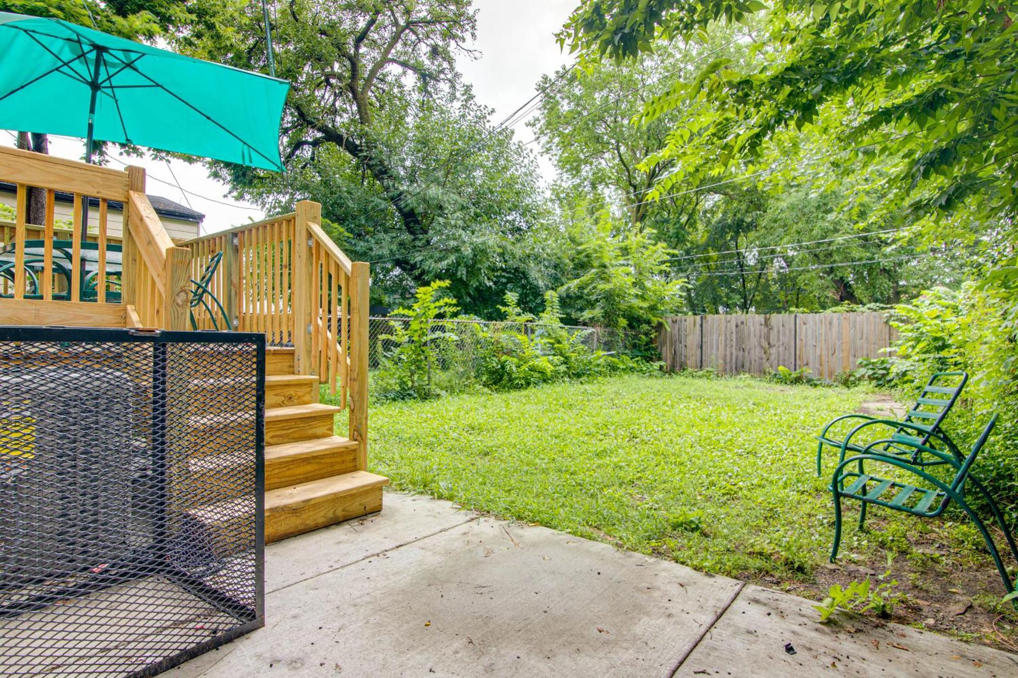 2 Mi To South Shore Urban Retreat With Yard Holiday home