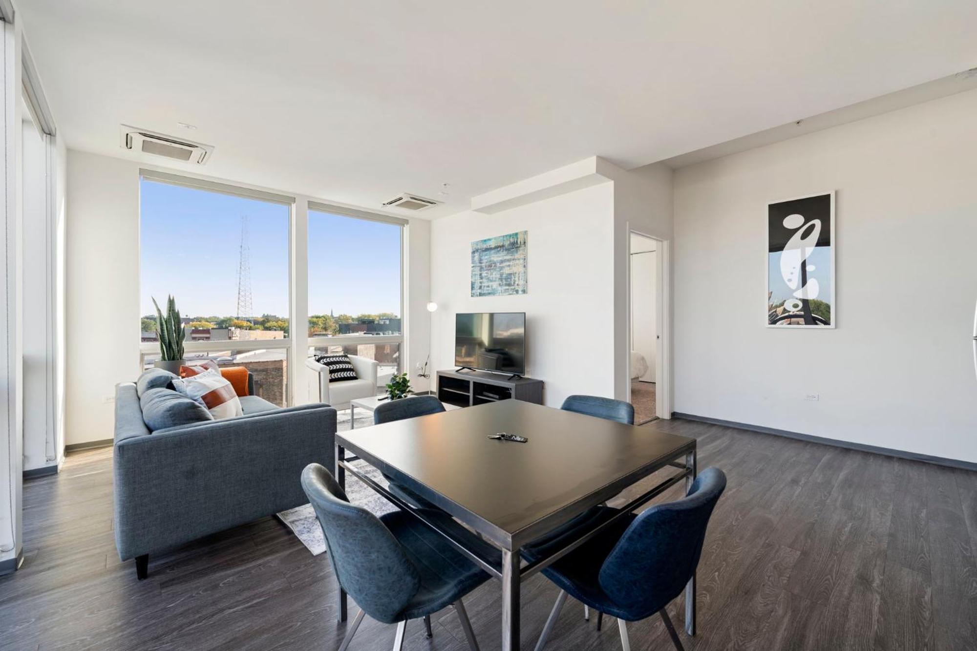 2br Loft Amazing Glass Views Apartment Chicago