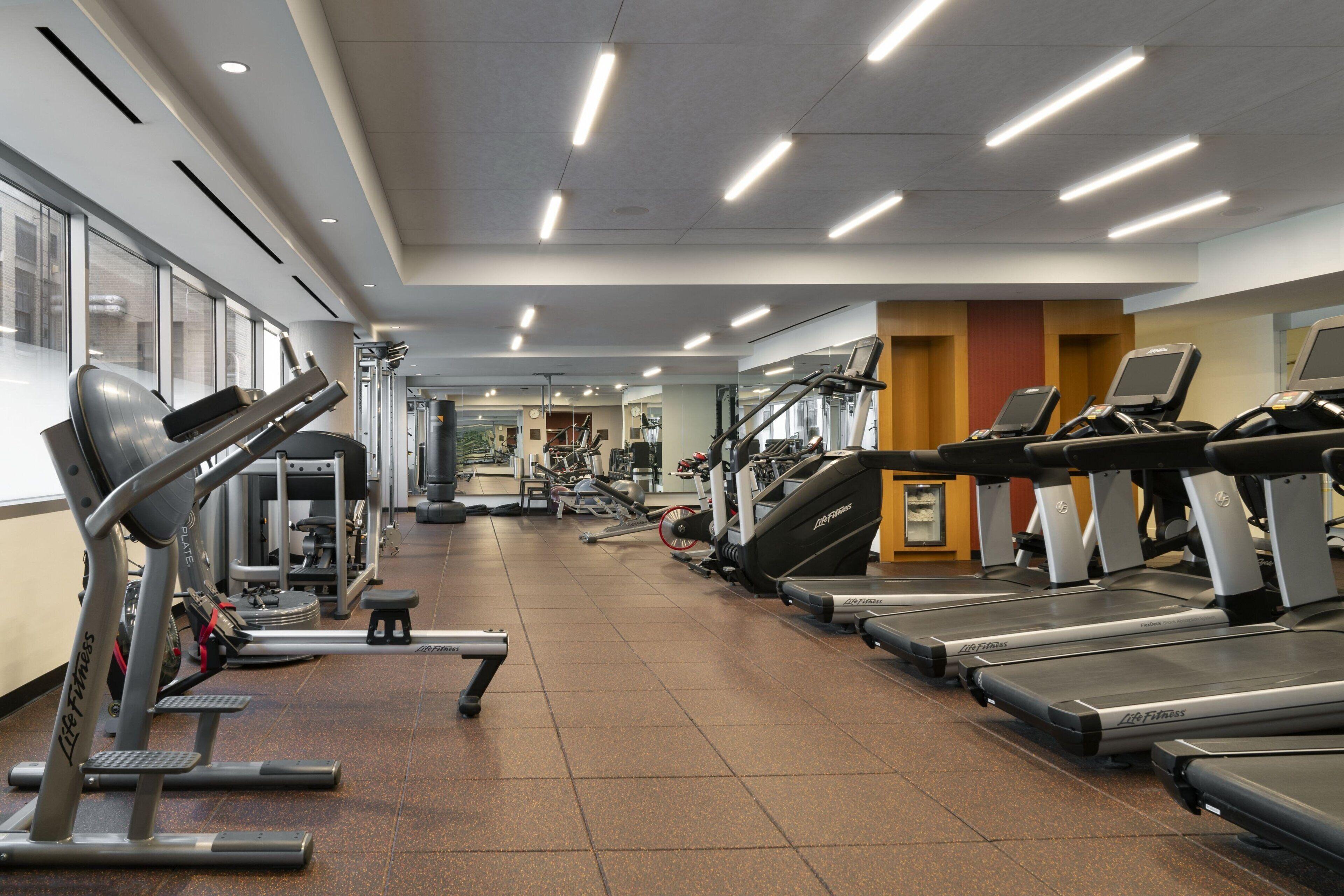 Hotel By Marriott Downtown Magnificent Mile 3*