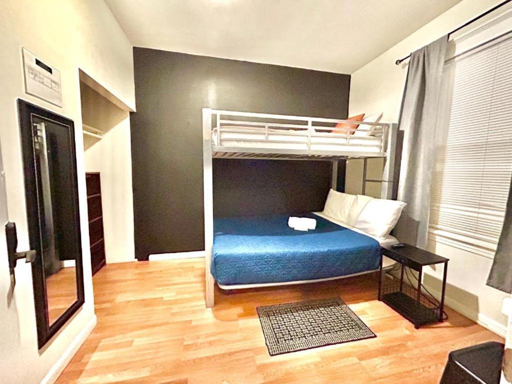 Hostel Stay Chicago Chicago