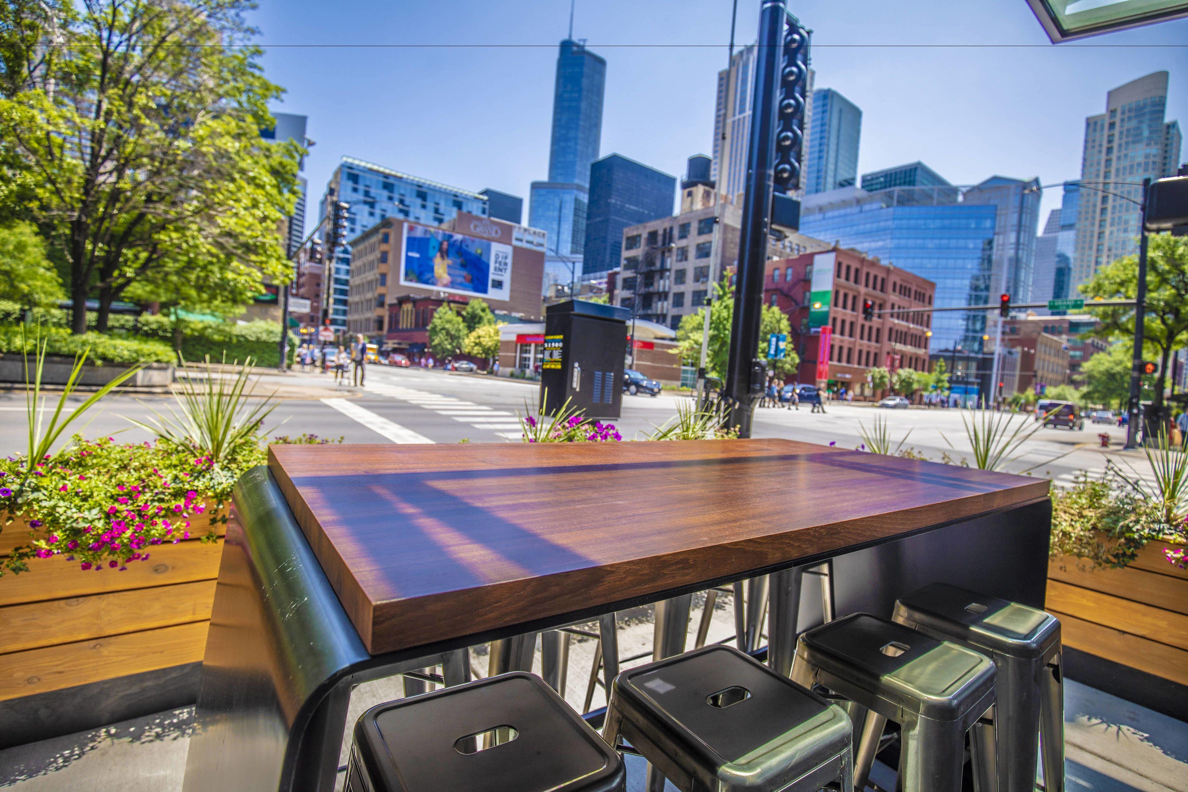 Moxy Downtown 3*
