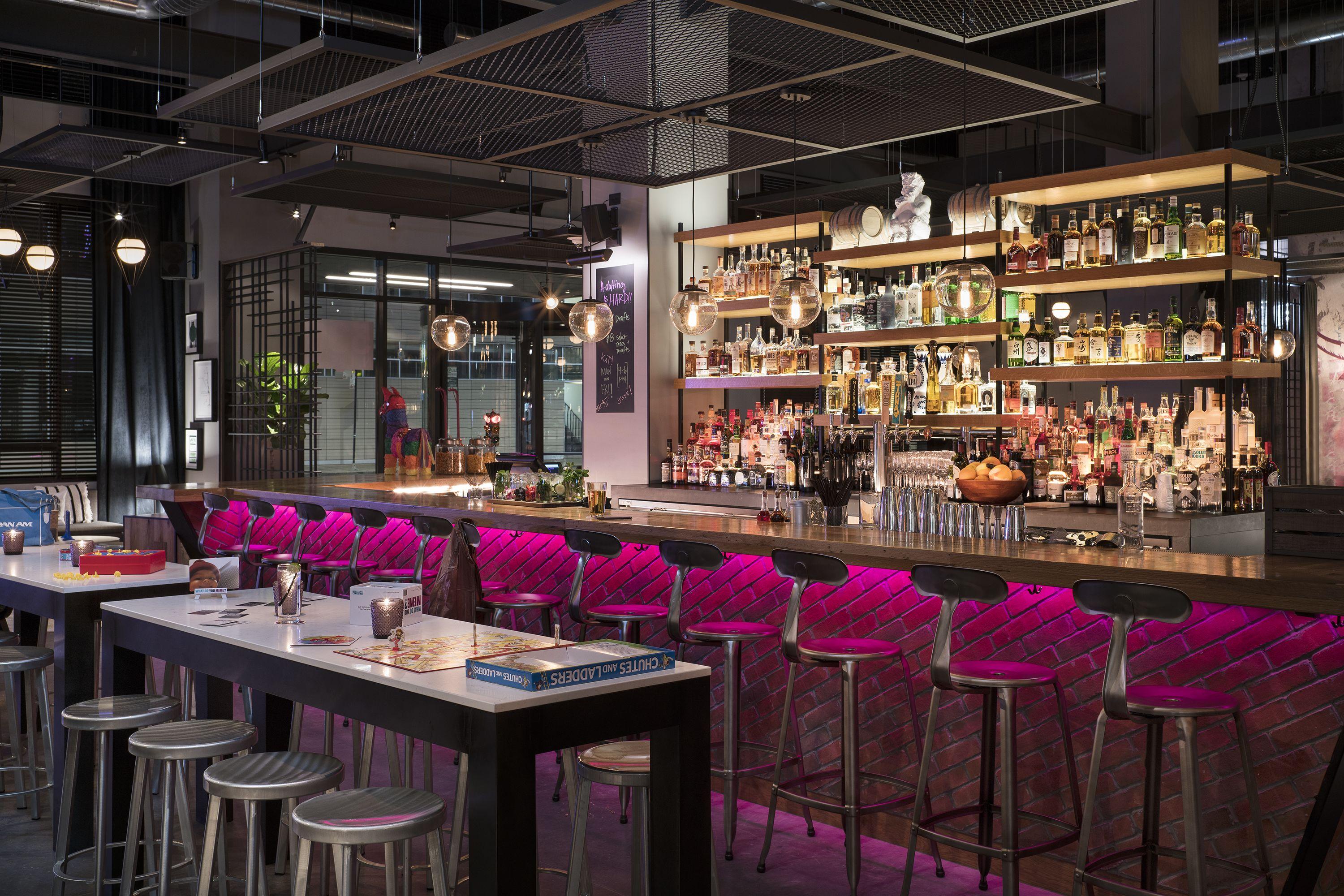 Moxy Downtown 3* Chicago
