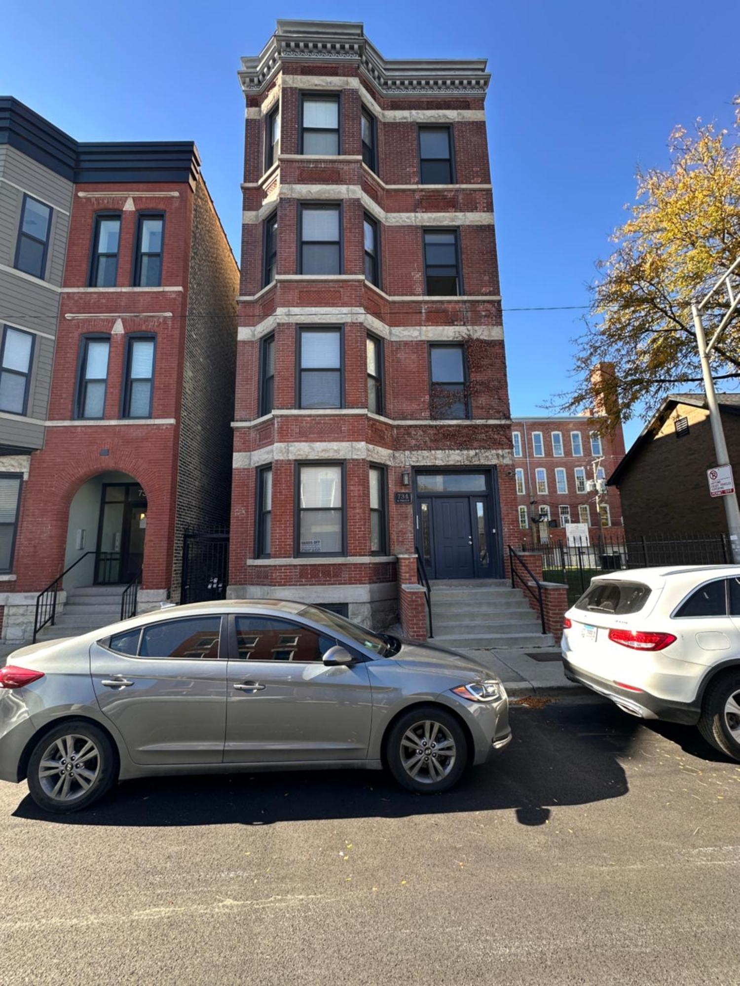 Flexhome West Town - Spacious 2br Duplex Chicago