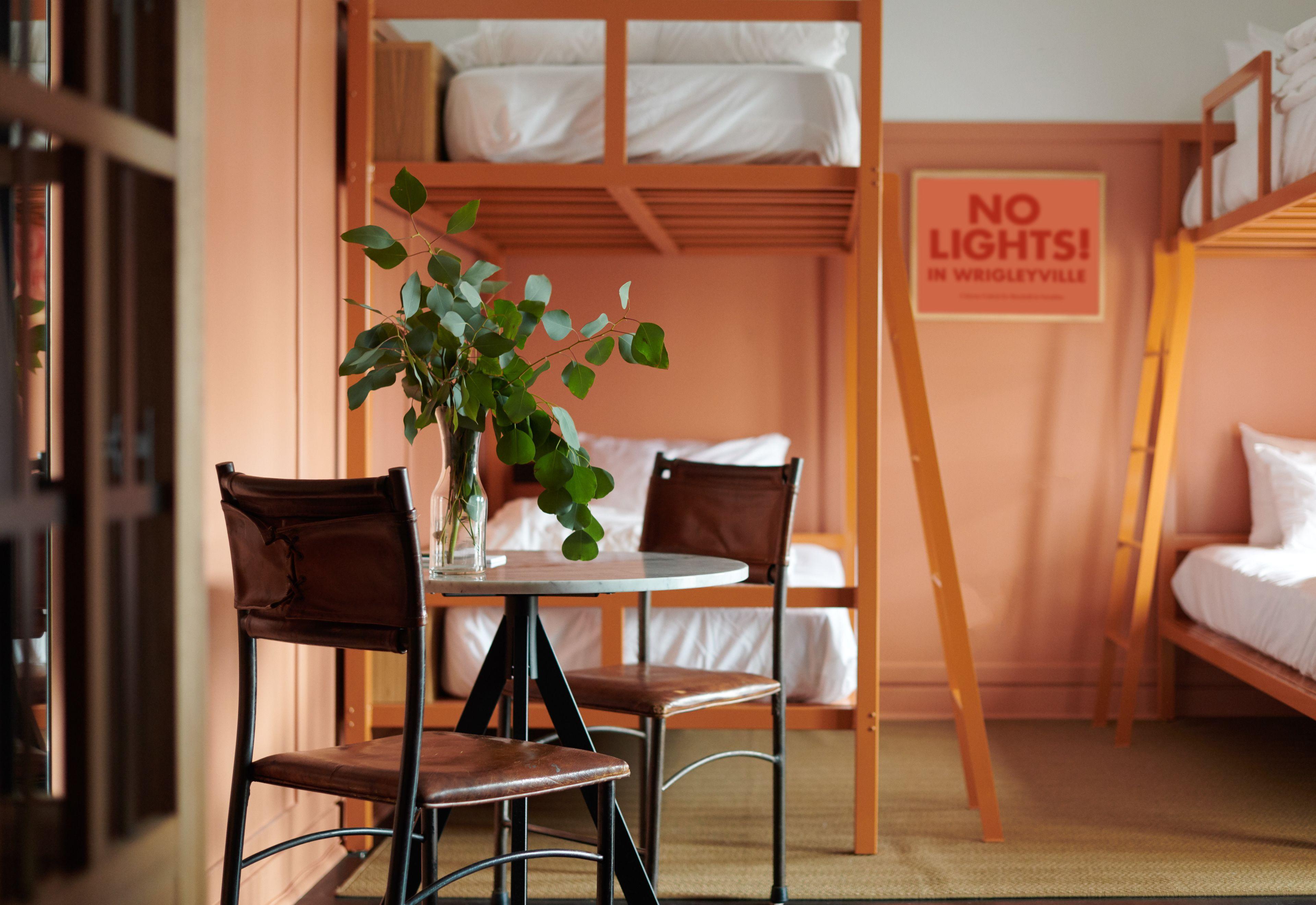 Hotel The Collection Wrigleyville 4*