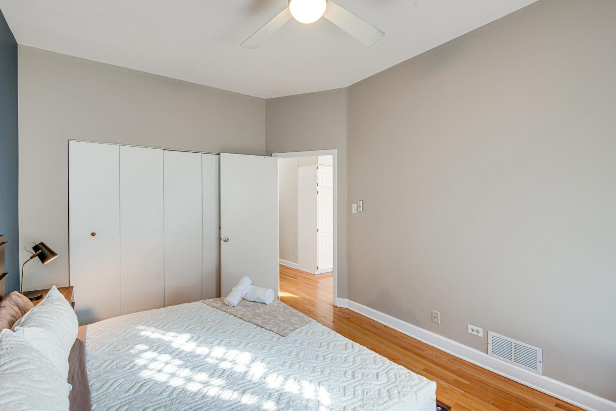 Pet-friendly With Pool Table Walk To Wrigley Field *