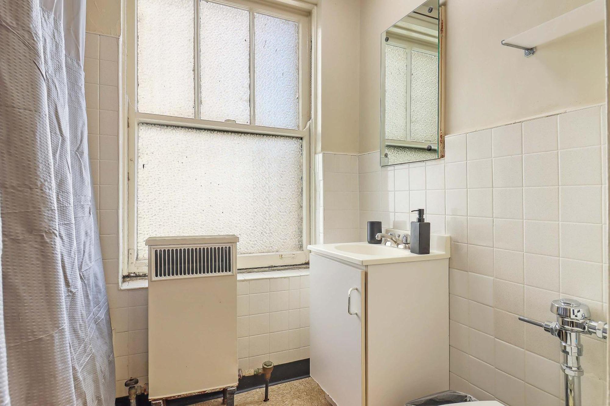 Charming Space - Sp 1400 * Chicago