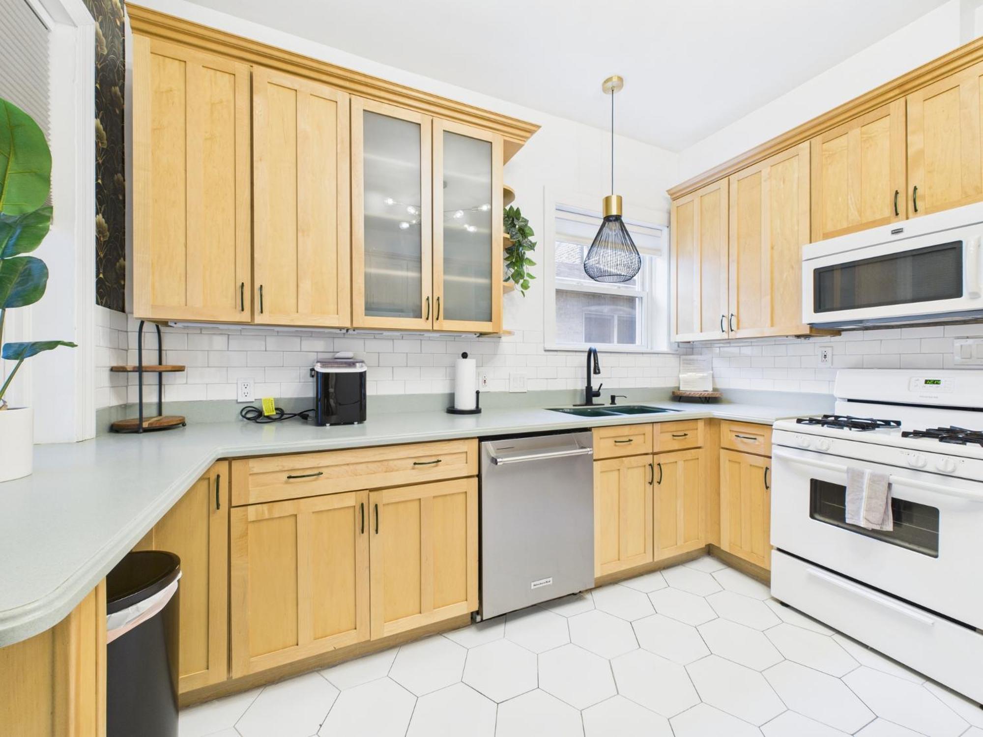 Apartment Addison Elite Art Deco Retreat Garage Chicago